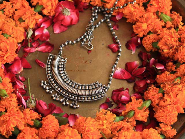 Tattva Chandra Embossed Necklace