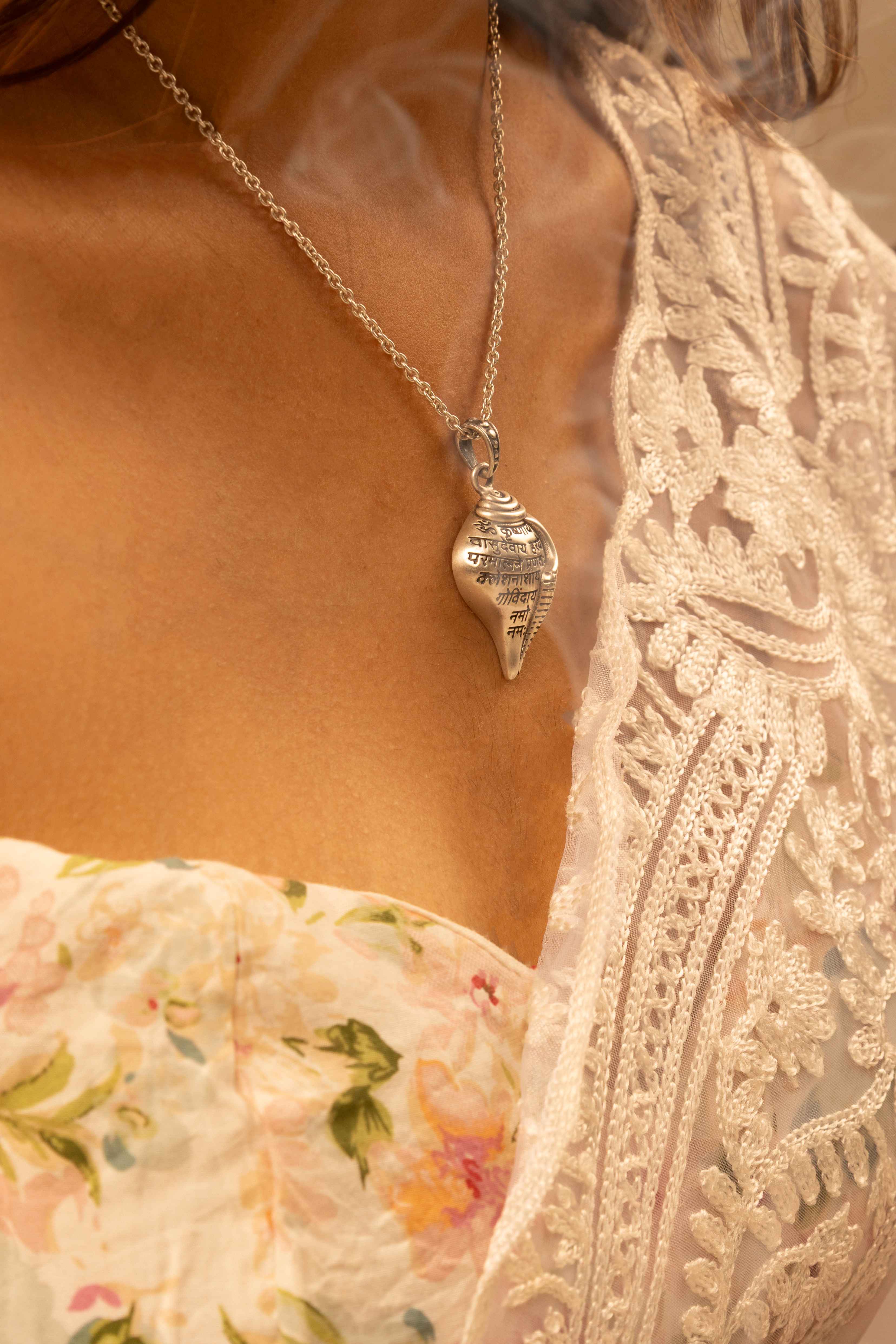 Krishna Vasudevaya Shri Krishna Shankha Pendant