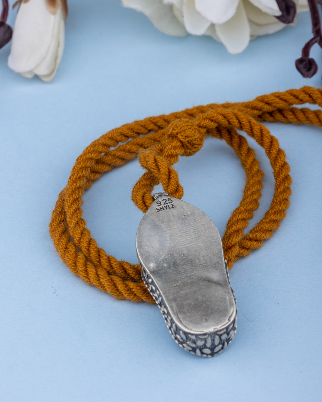 Maahri Chokhi Jutti Dori Necklace