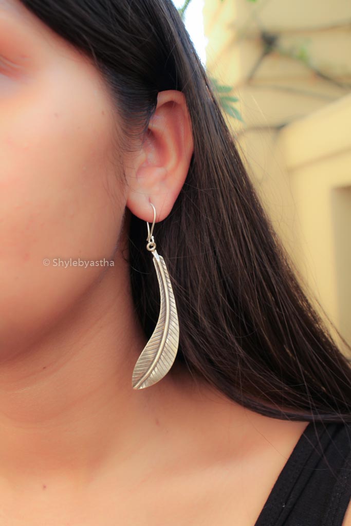 Moh Matte Leaf Fishook Earrings