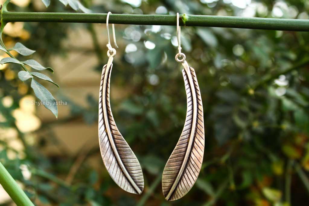 Moh Matte Leaf Fishook Earrings