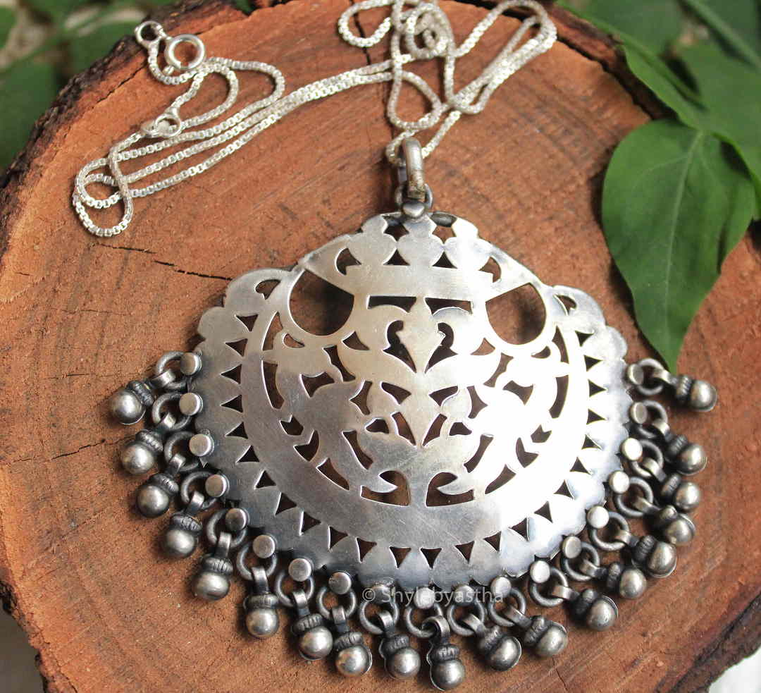 Mizoya Carved Pendant