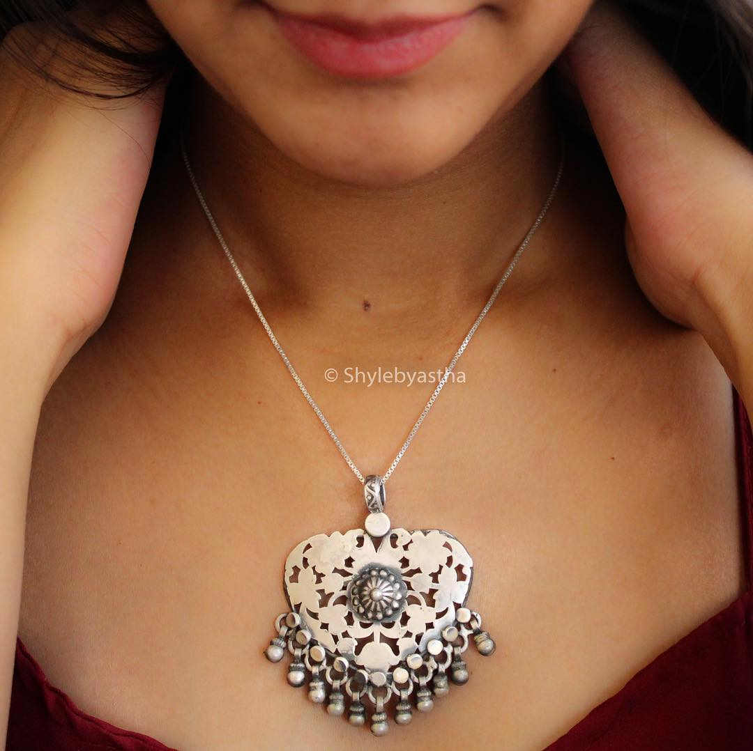 Mizoya Finely Carved Pendant