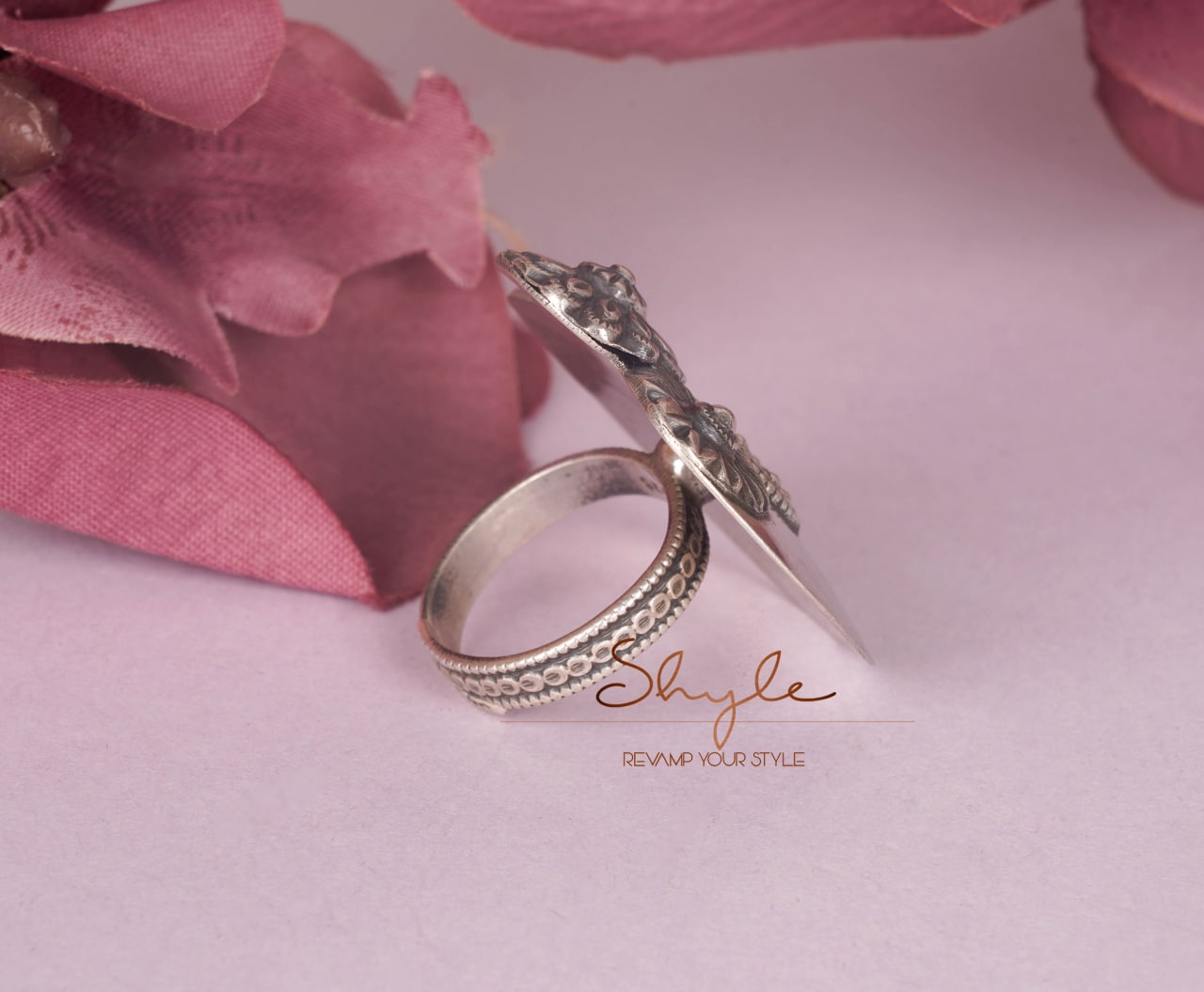 Mizoya Flora Motif Classic Ring