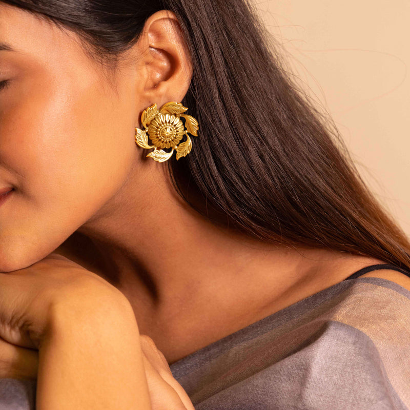 Mizoya Patti Border Classic Stud Earring