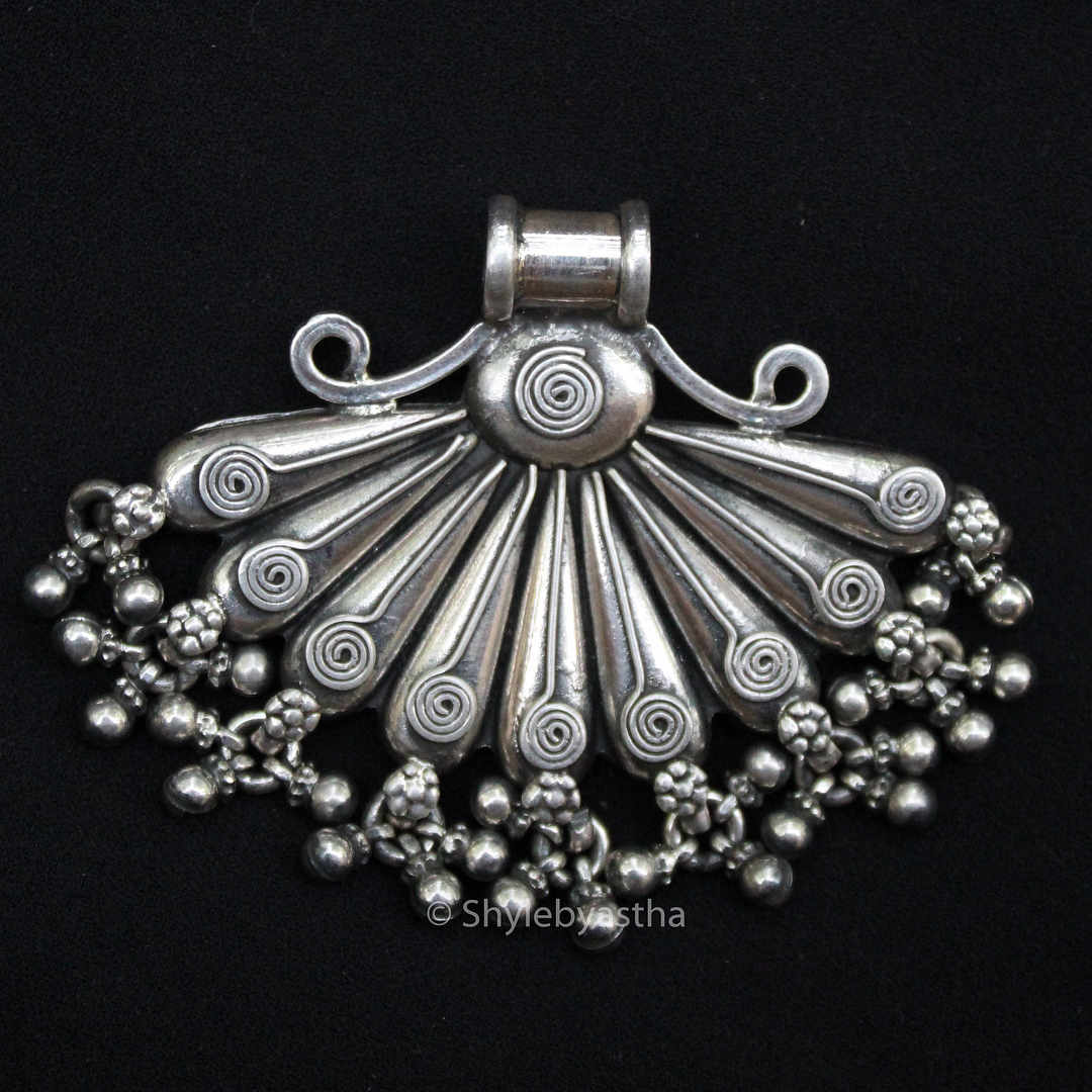 Mizoya Quirky Sequence Pendant