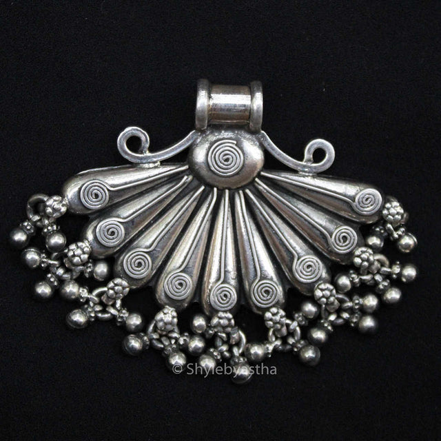 Mizoya Quirky Sequence Pendant