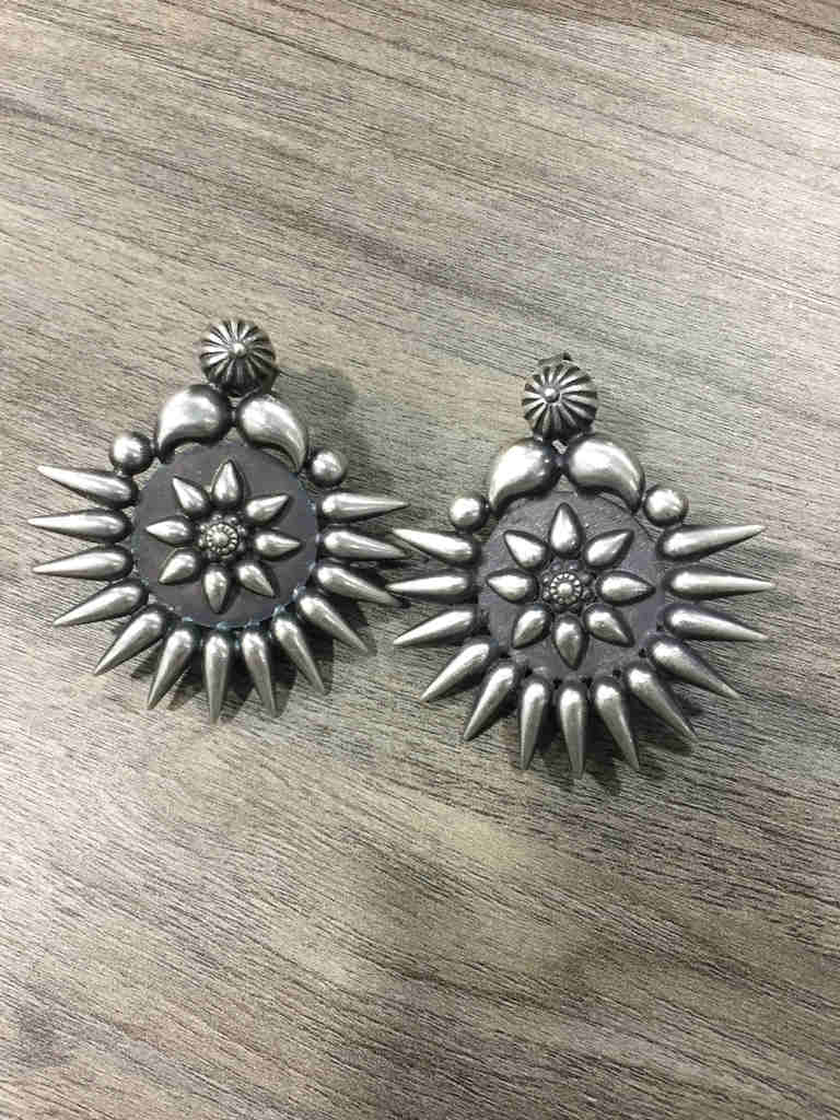 Mizoya Silver Spiked Studs