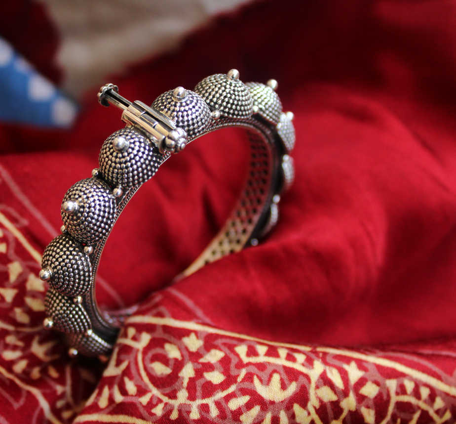 Mizoya Spiked Daana Art Kada