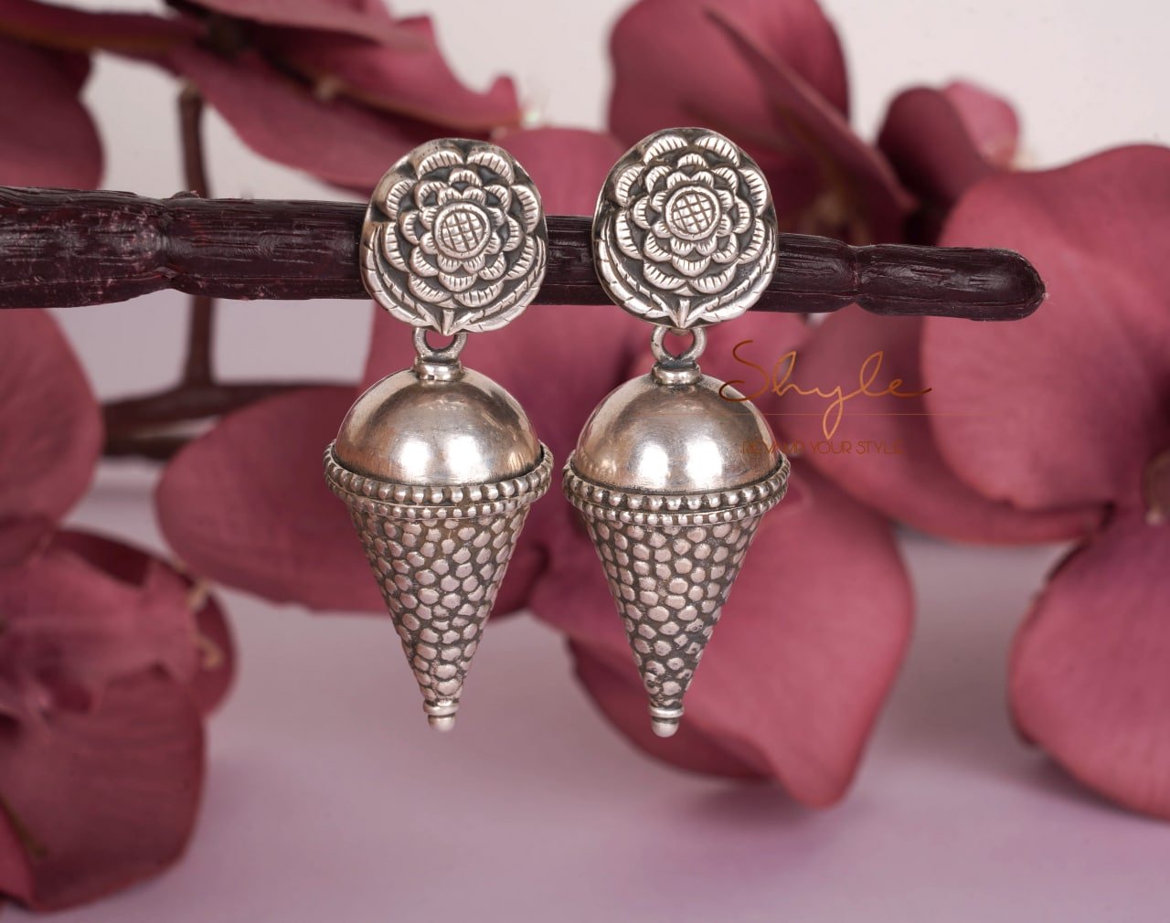 Mizoya Vintage Inspired Bold Drop Earrings