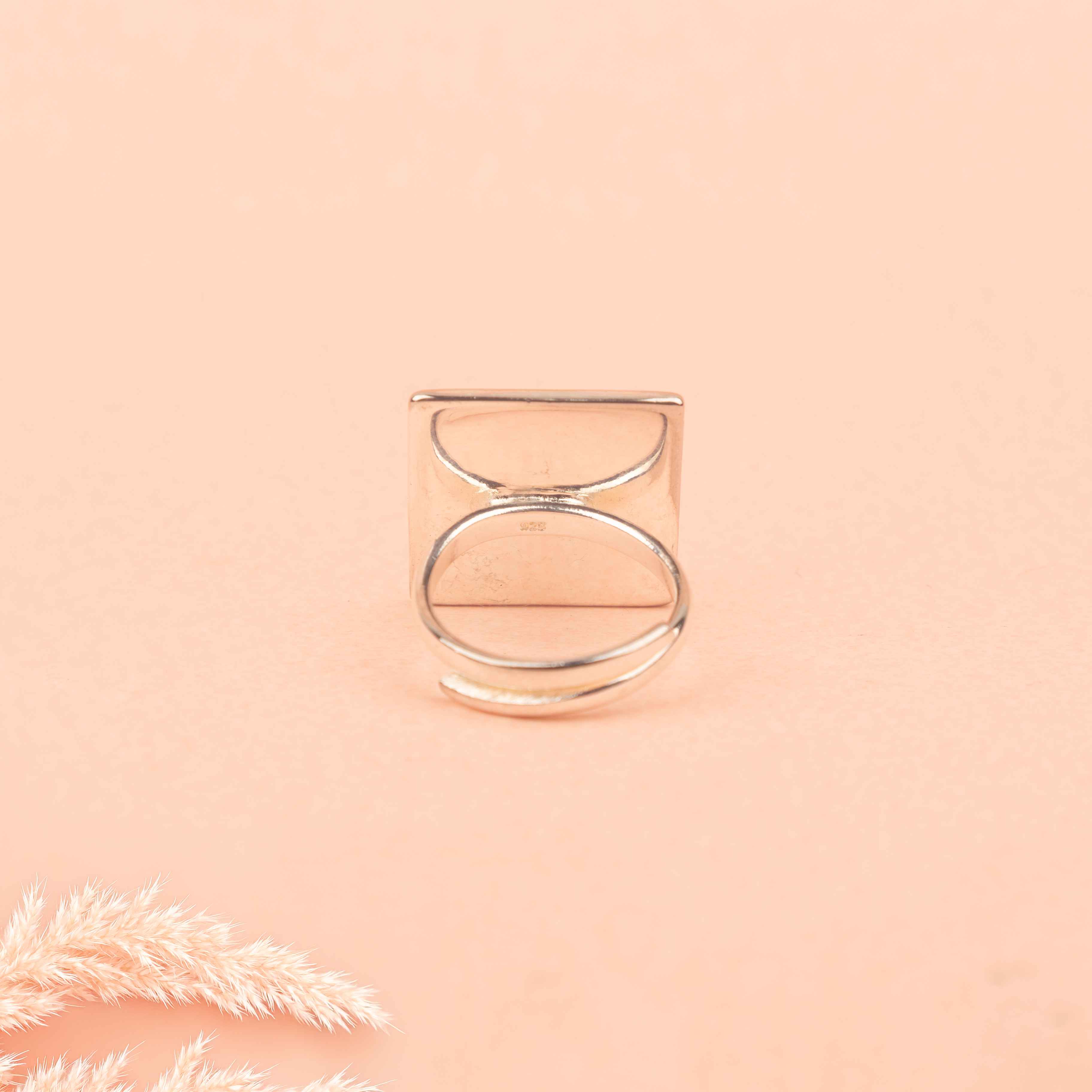 Mizoya Classic Chessboard Ring