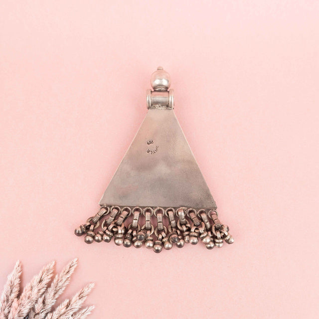 Mizoya Detailed Vintage Inspired Pendant