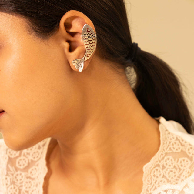 Mizoya Matsya Auspicious Timeless Earcuff