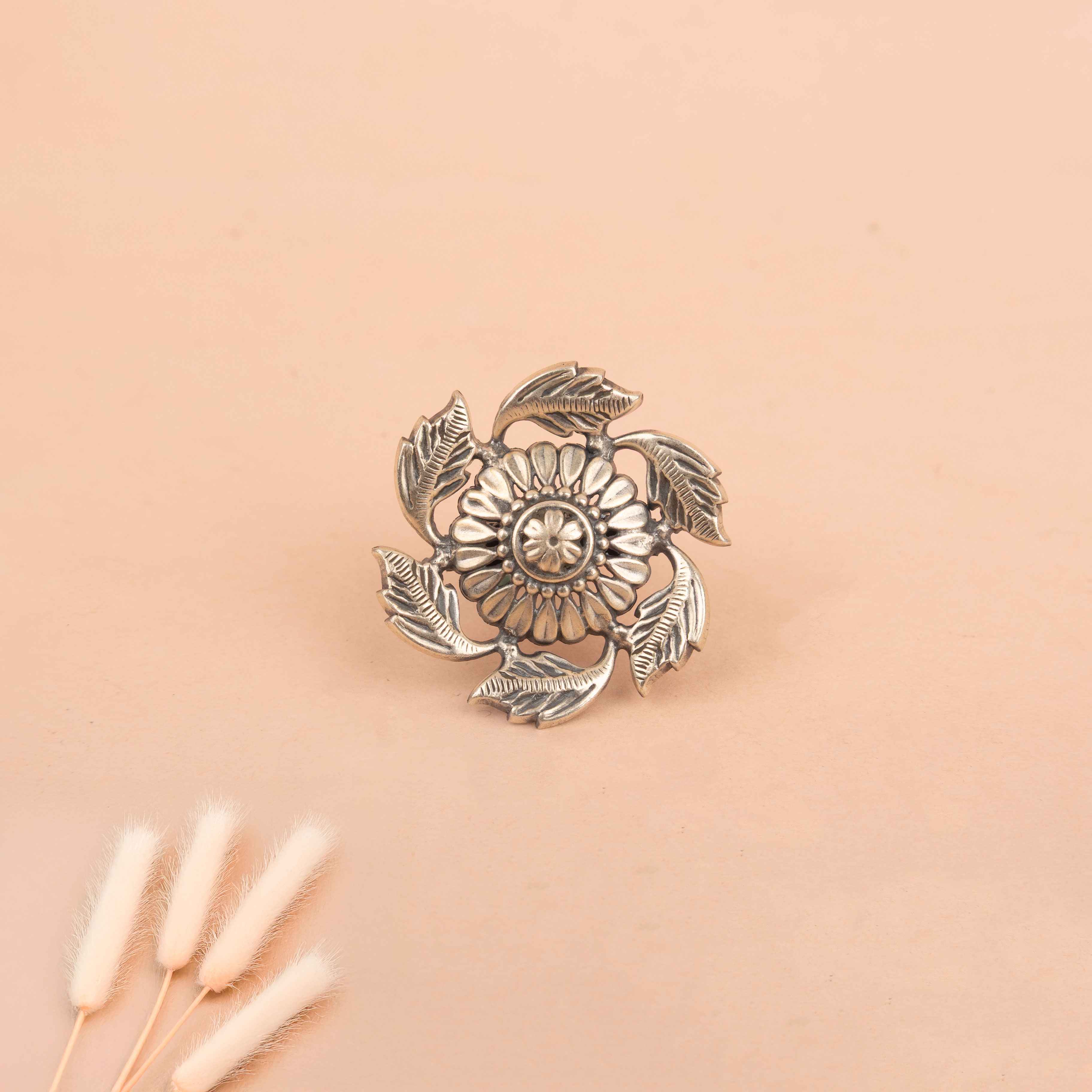 Mizoya Patti Border Classic Ring