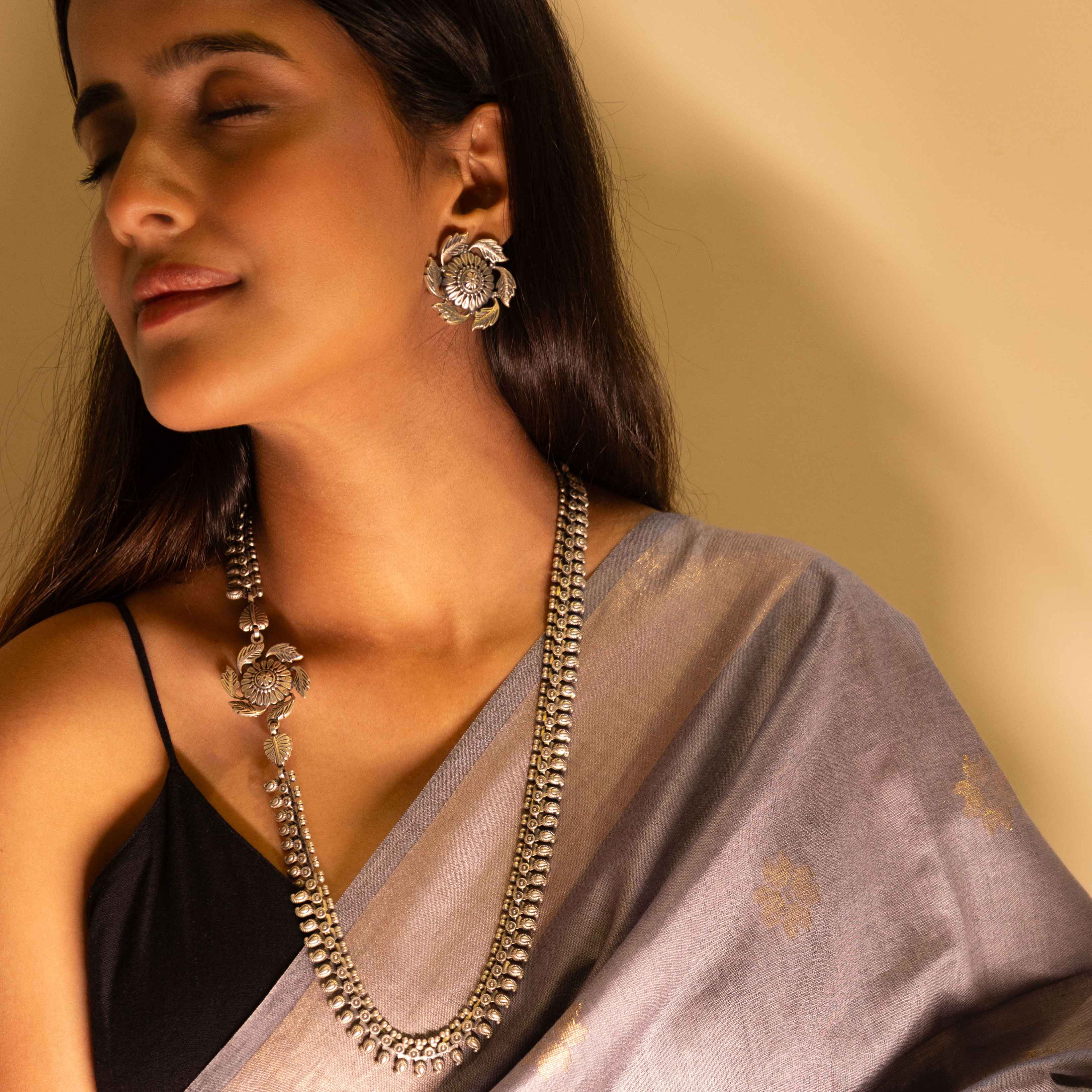 Mizoya Patti Border Motif Classic Paisley Necklace Set