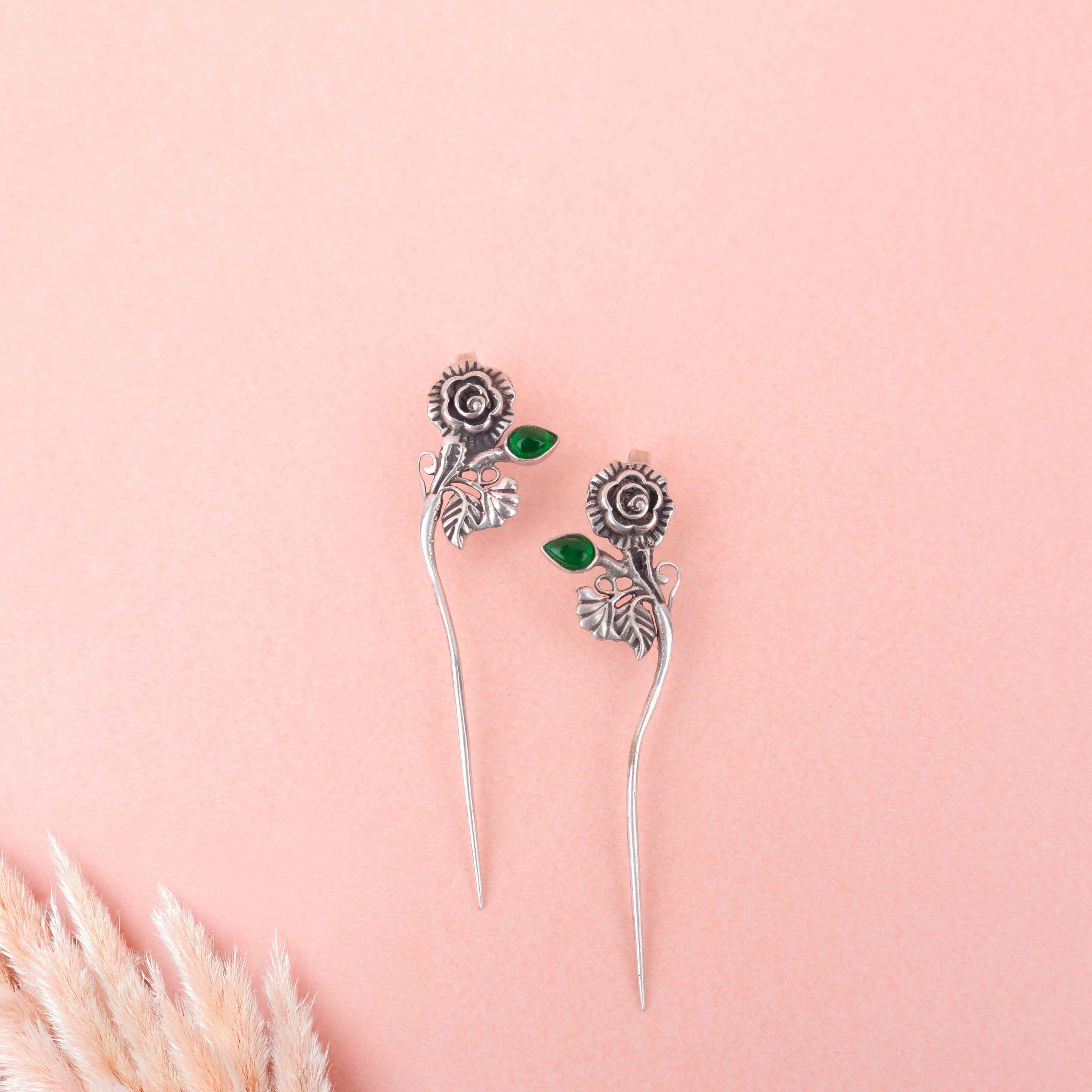 Mizoya Spring Rose Ear Cuff