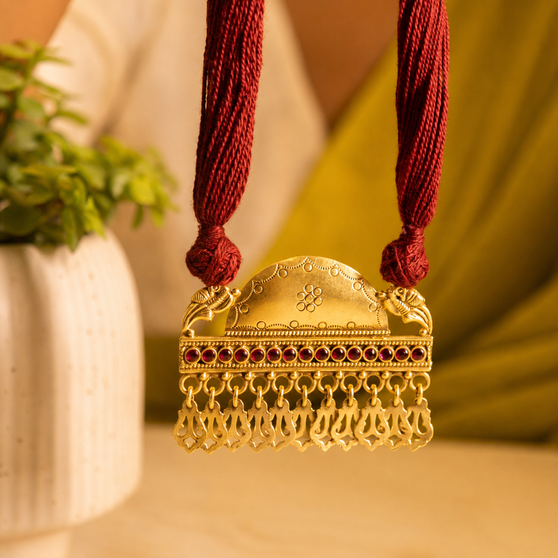 Mizoya Vintage Detailed Carved Drop Dori Necklace