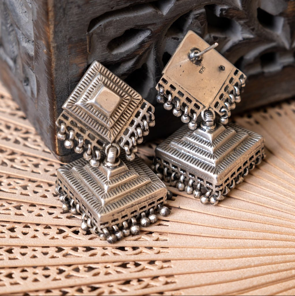 Mizoya Intricate Ladder Jhumka