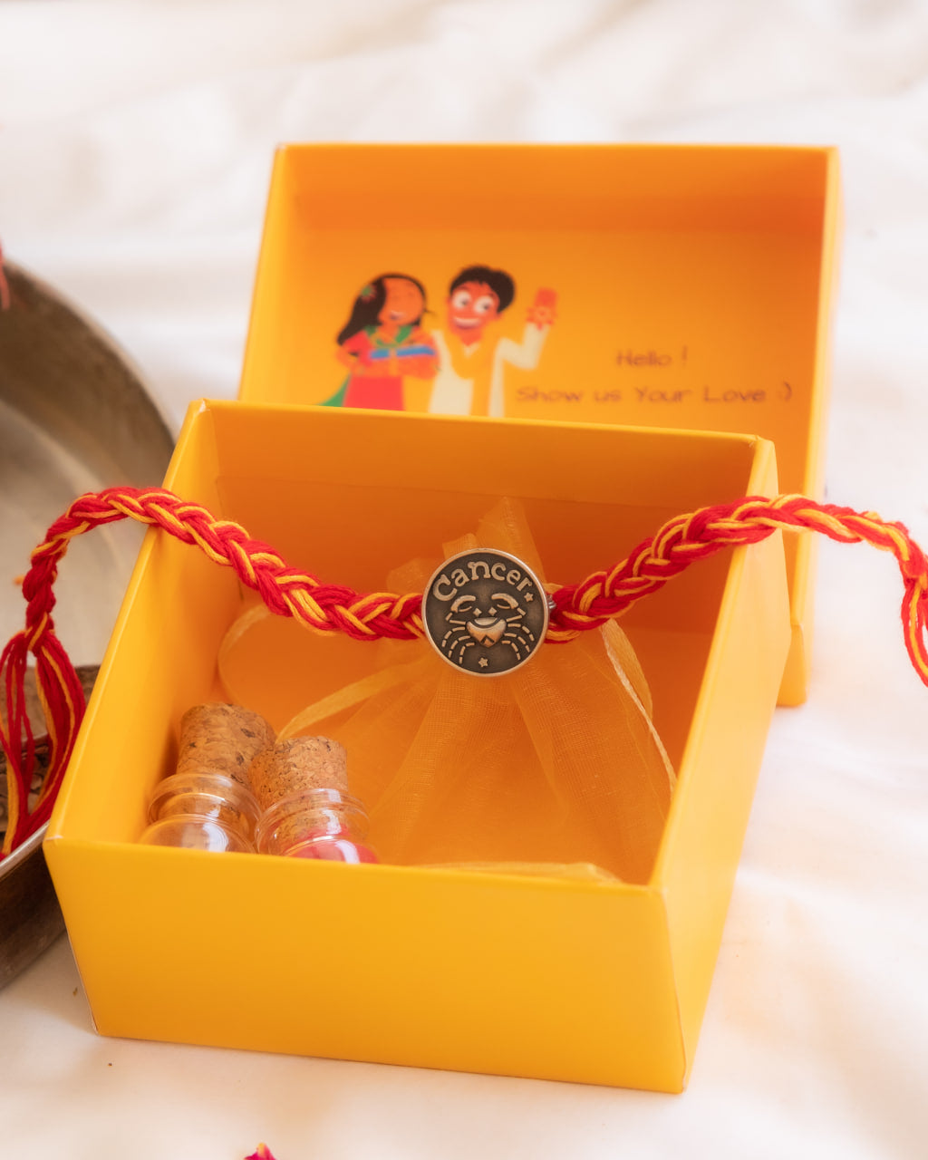 Moh Cancer Sun Sign Brooch Cum Rakhi