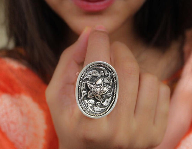 Moh Chitai Art Oval Ring