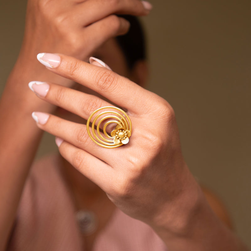 Moh Concentric Flower Embossed Ring
