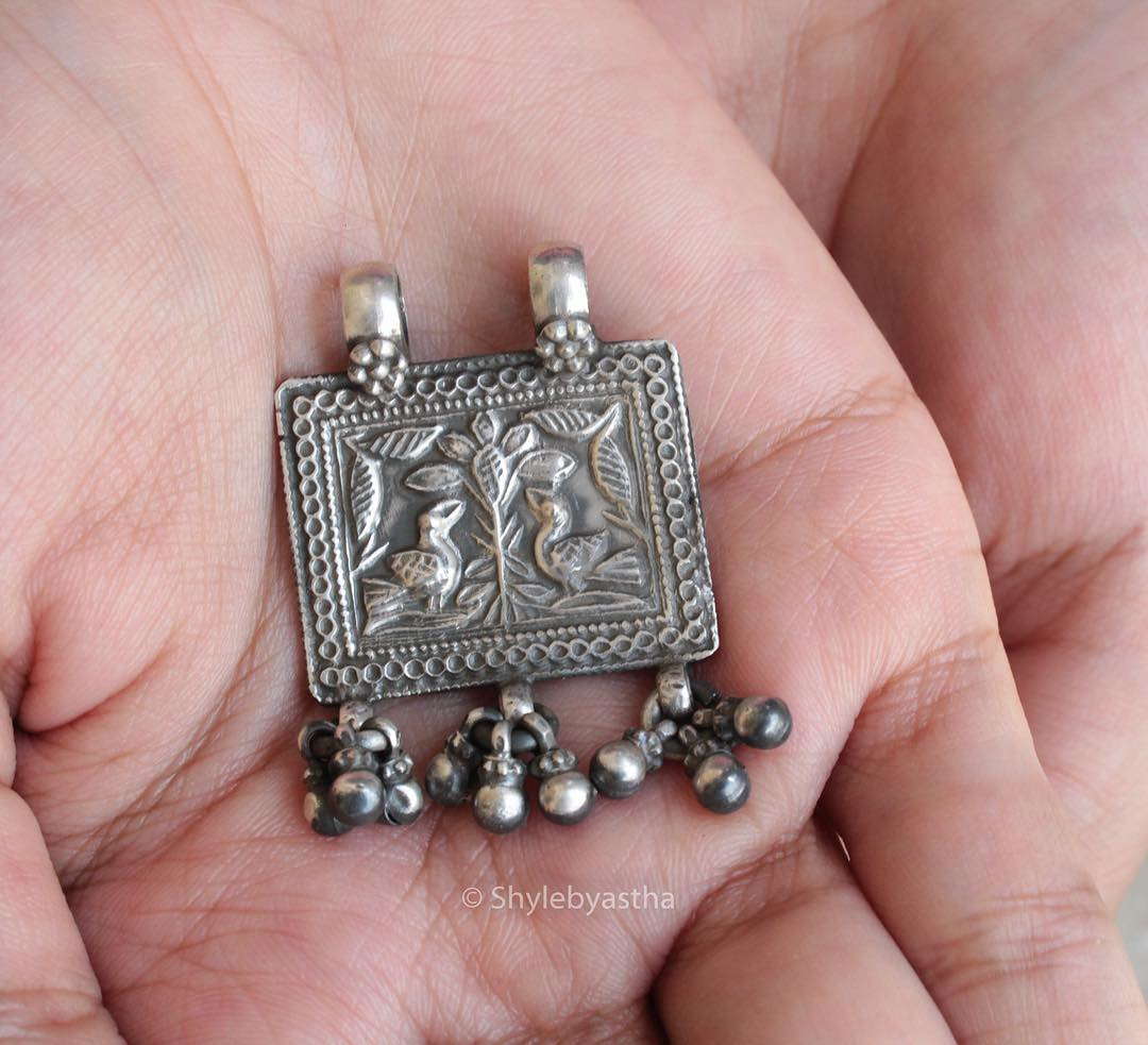 Moh Dual Bird Pendant