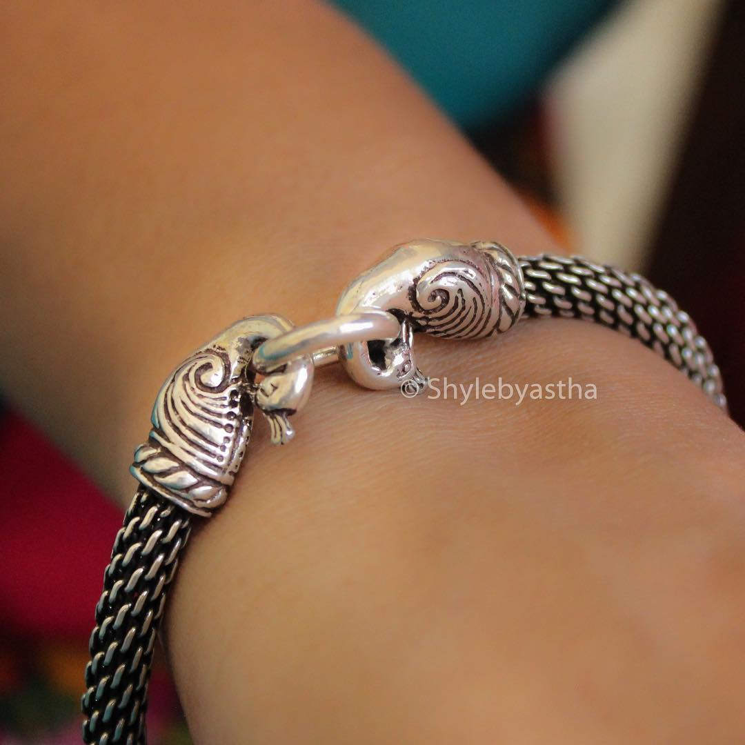 Moh Dual Peacock Solid Silver Bracelet