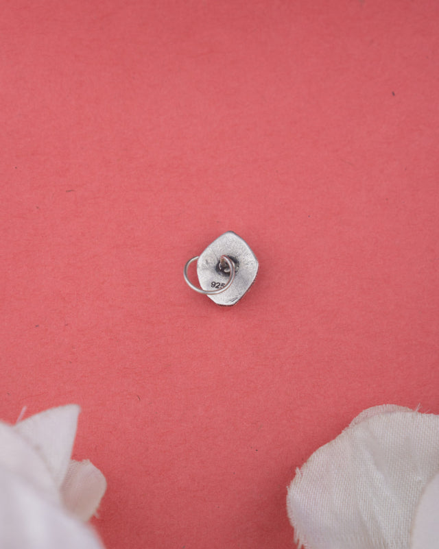 Moh Flora Intricate Nose Ring