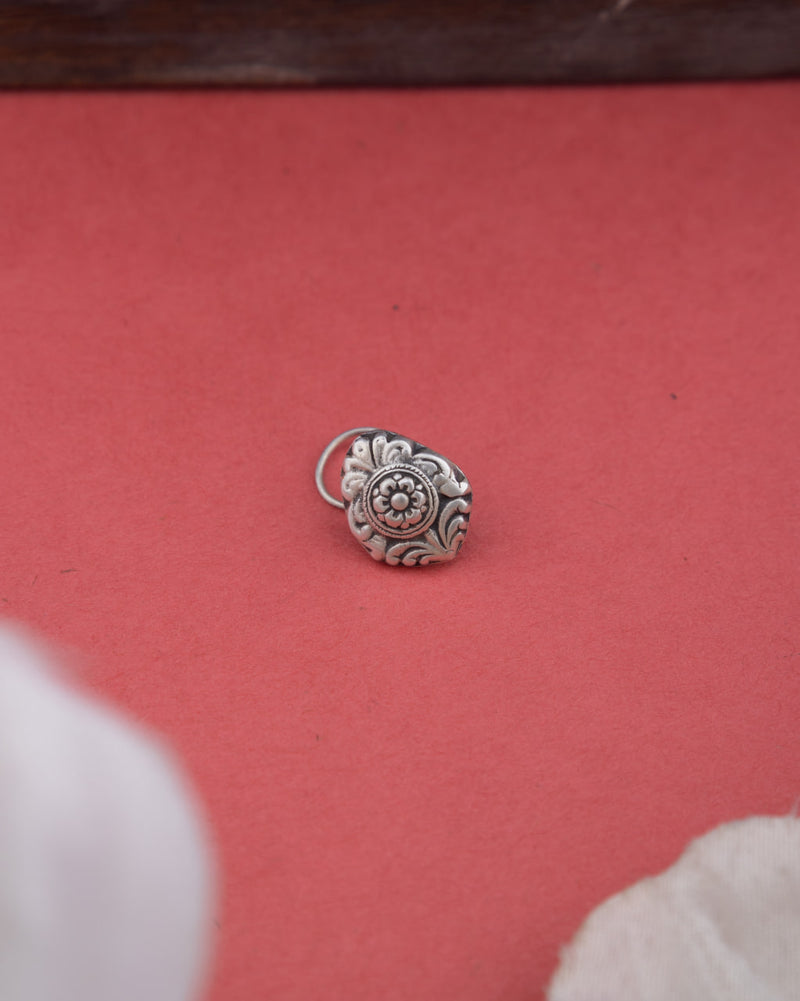 Moh Flora Intricate Nose Ring