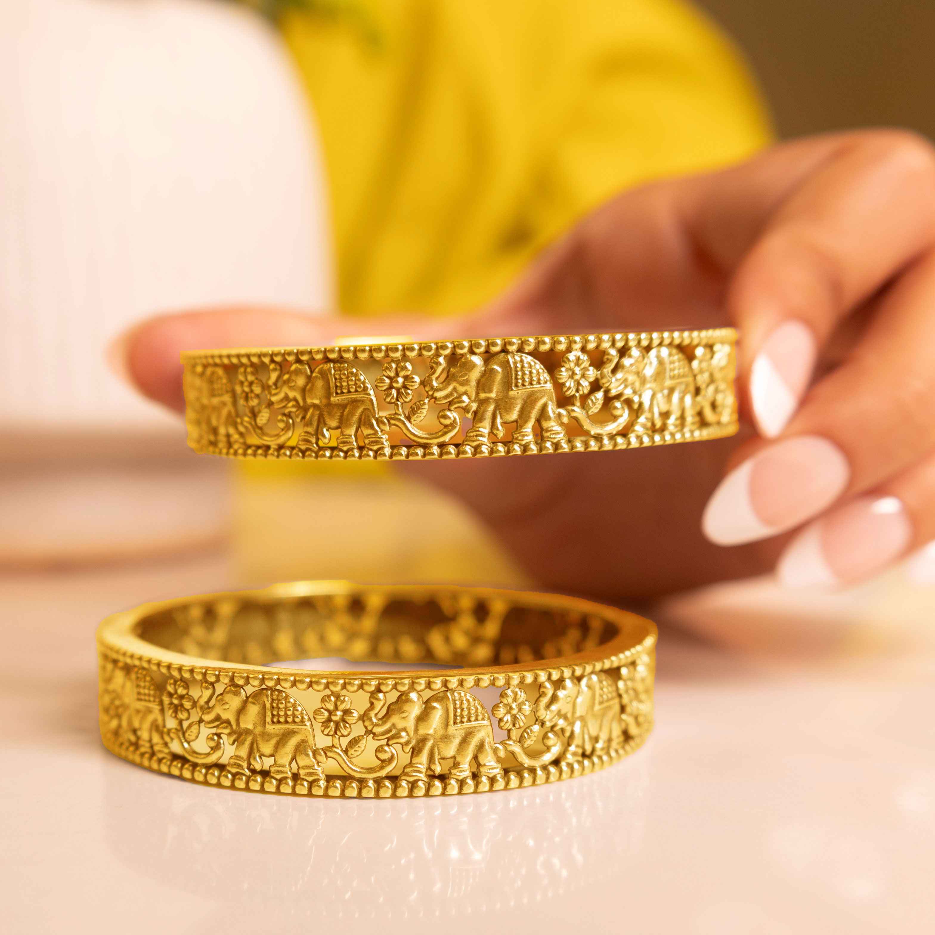 Moh Gaj Sawari Shaahi Bangle