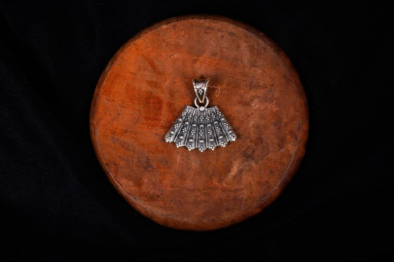 Moh Intricate Pankhi Pendant