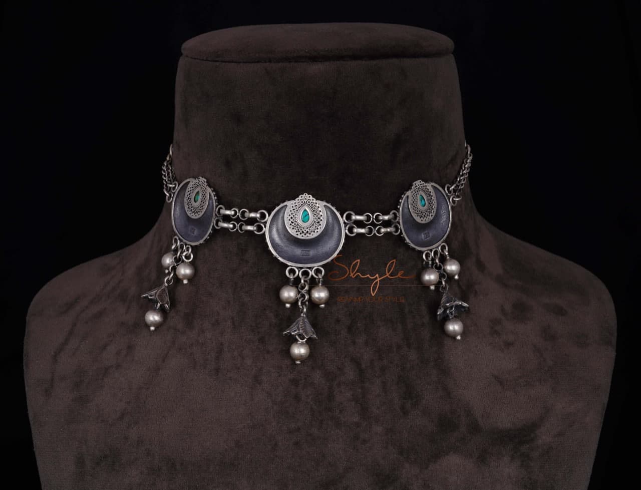 Moh Intricate Sea shell Ghughri Drop Choker