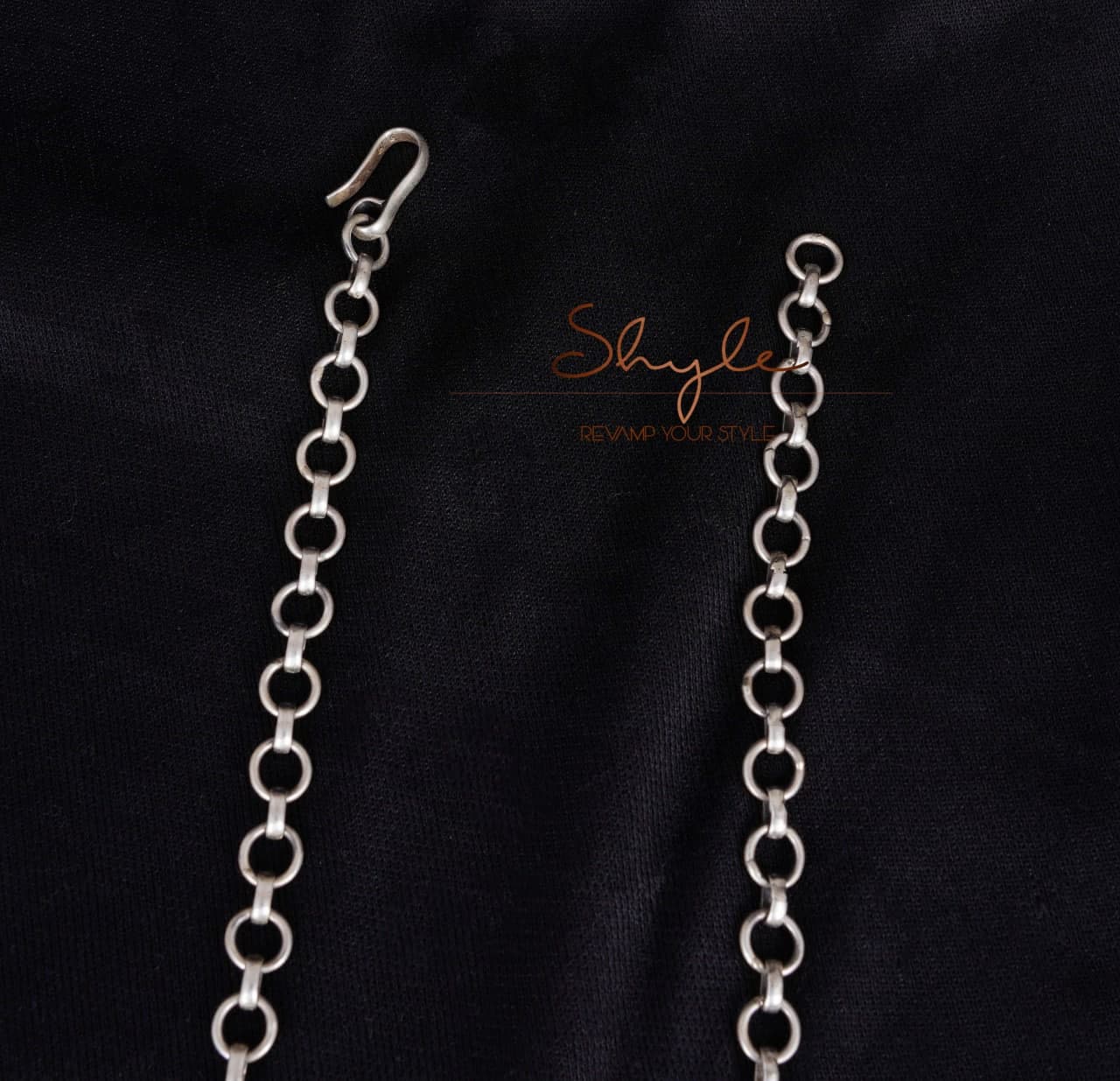 Moh Intricate Sea shell Ghughri Drop Choker