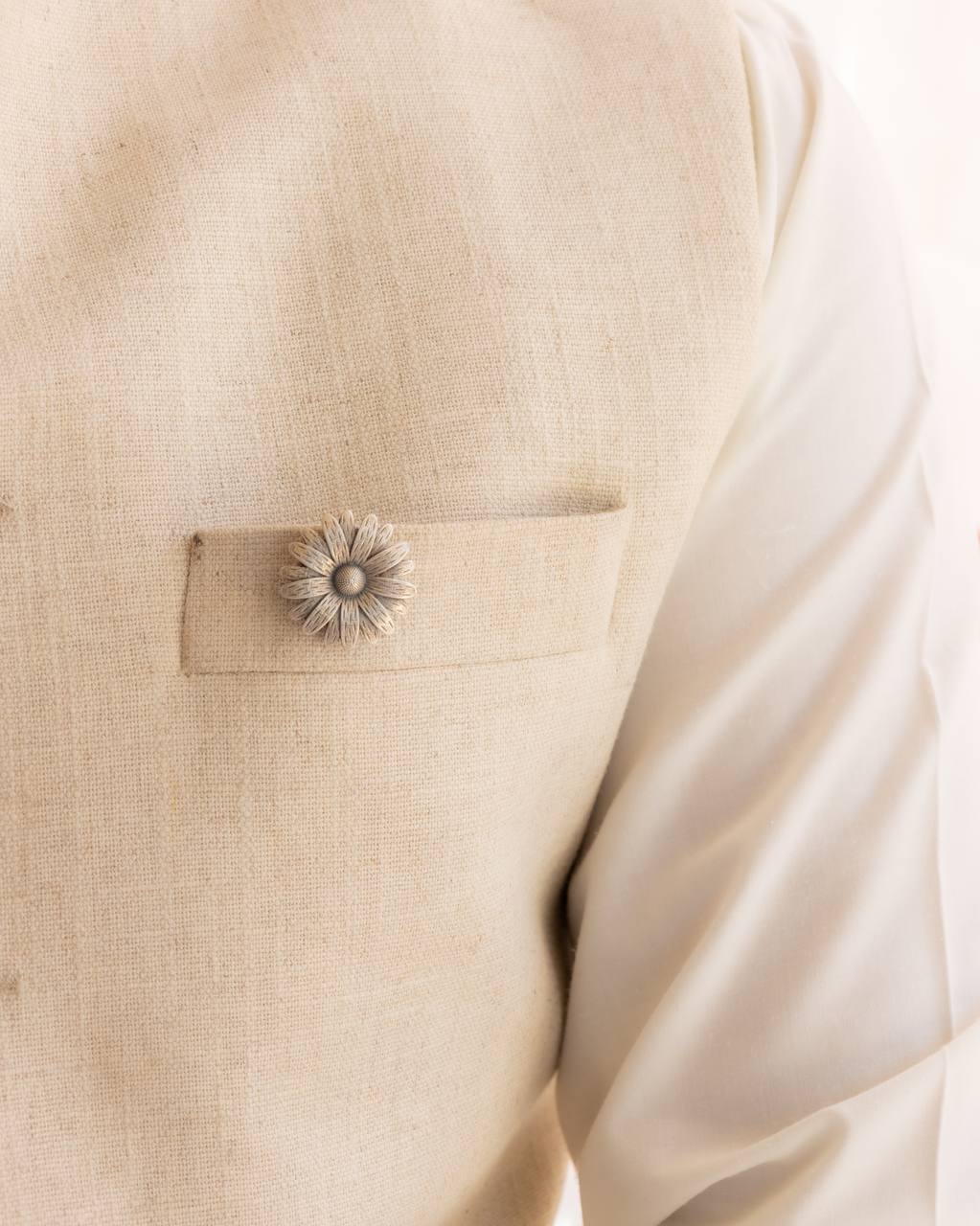 Moh Intricate Sunflower Brooch