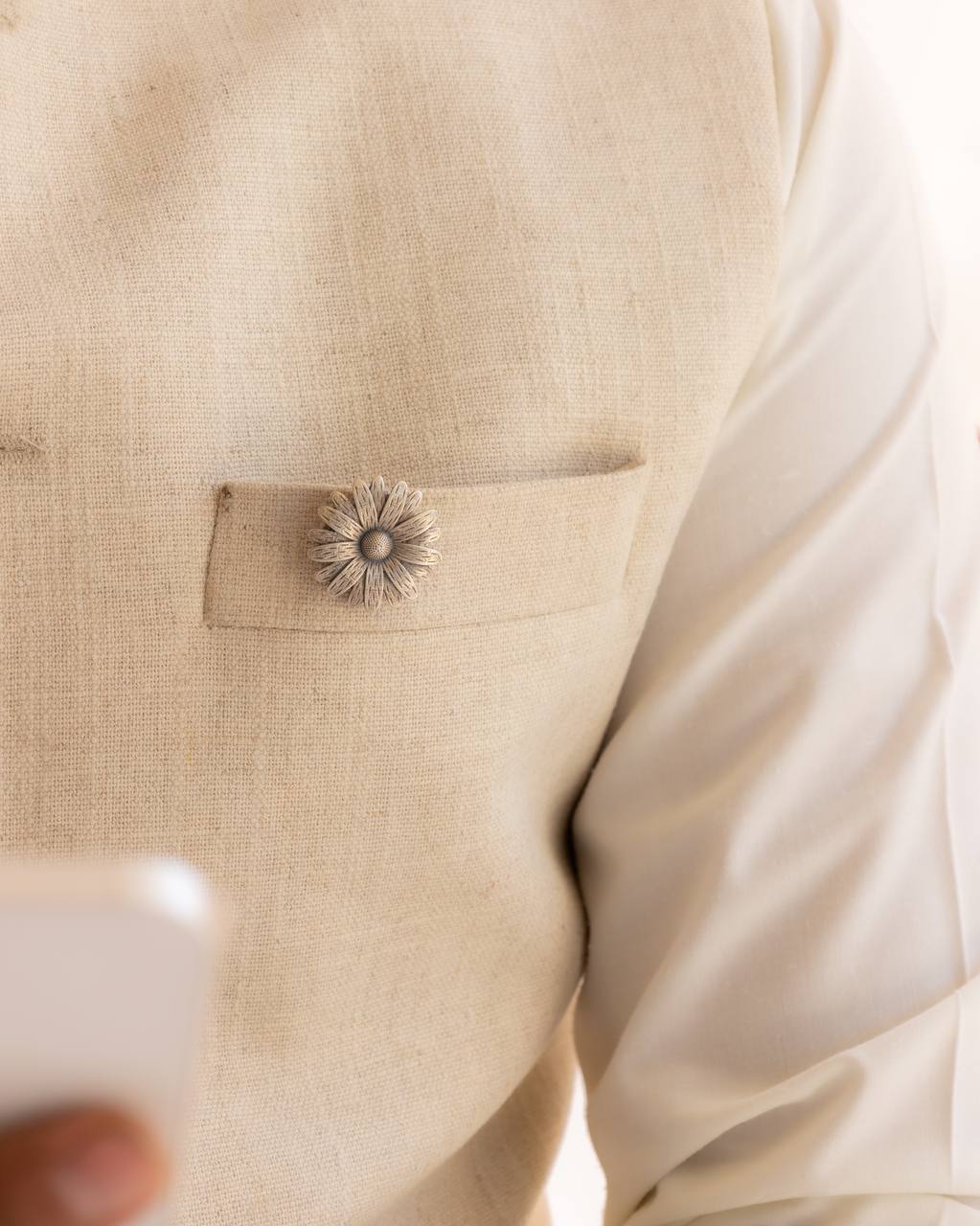 Moh Intricate Sunflower Brooch