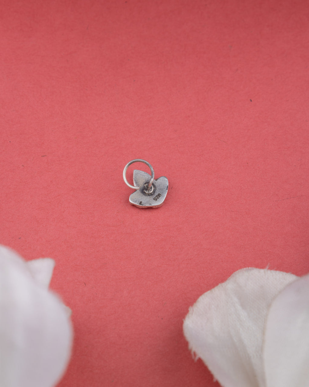 Moh Intricate Triple Leaf Nose Ring