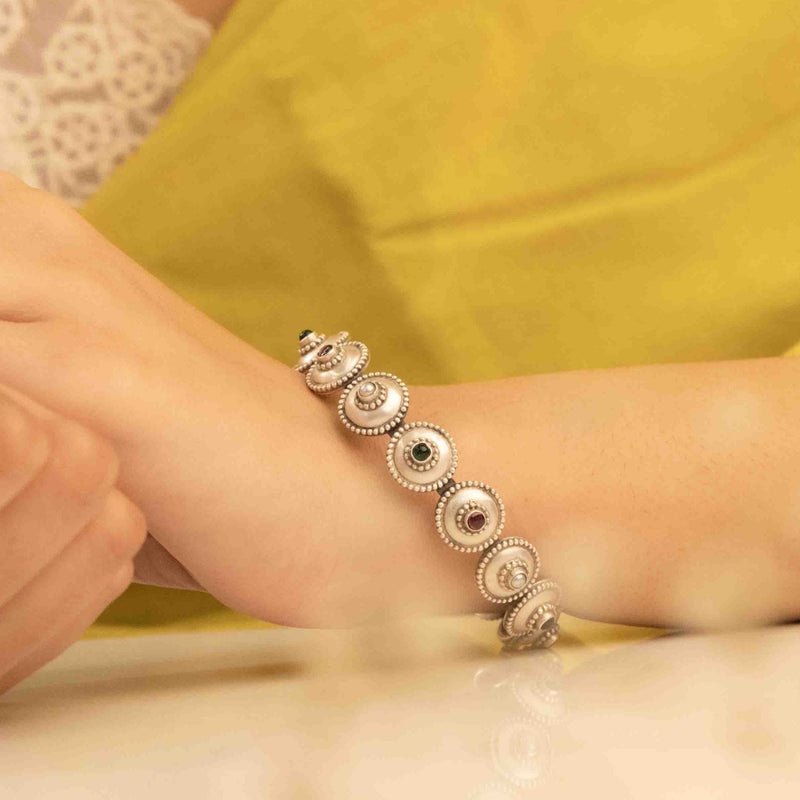 925 pure silver jadau tikdi sadabhaar bangle, alternate view
