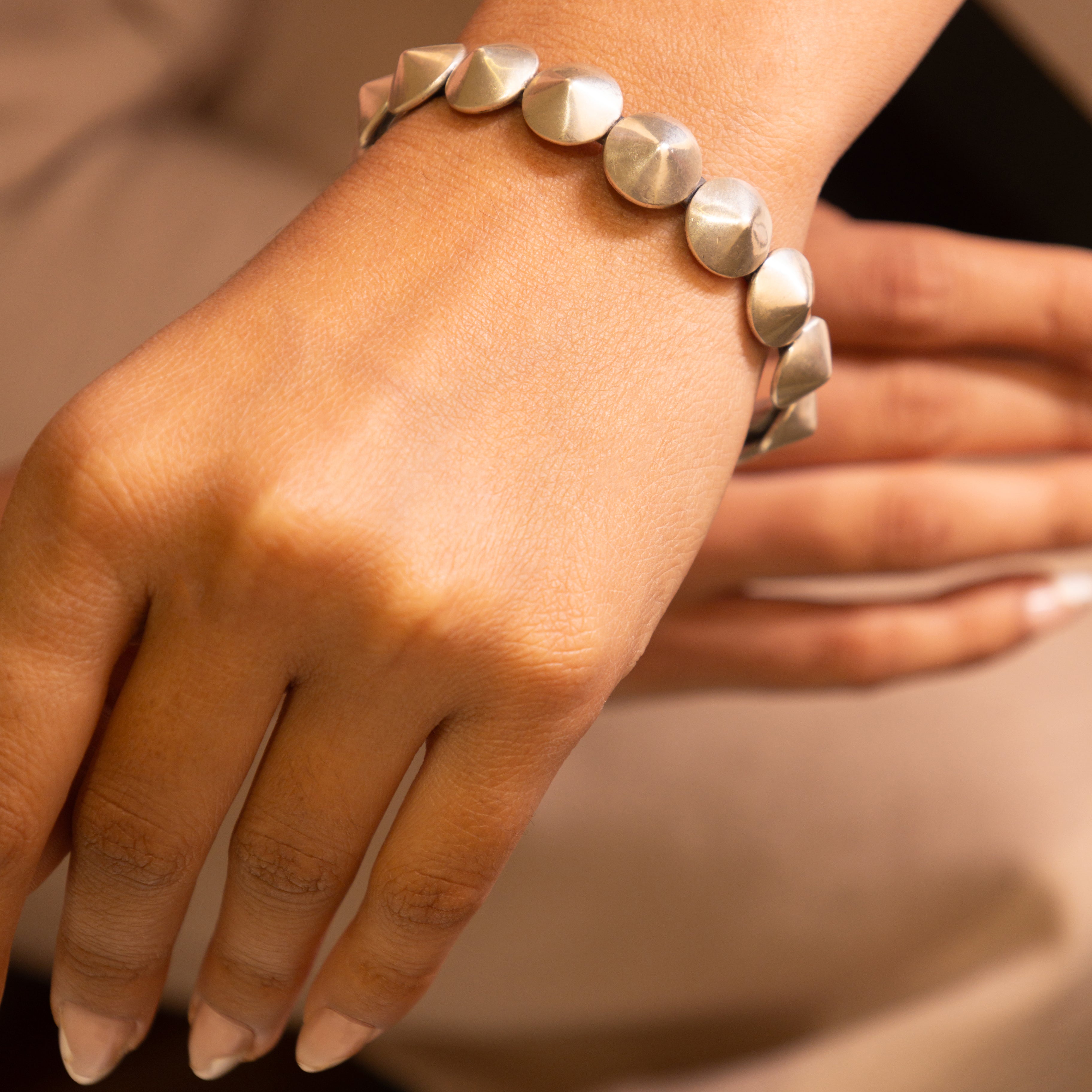 Moh Matte Tikdi Sequence Bangle