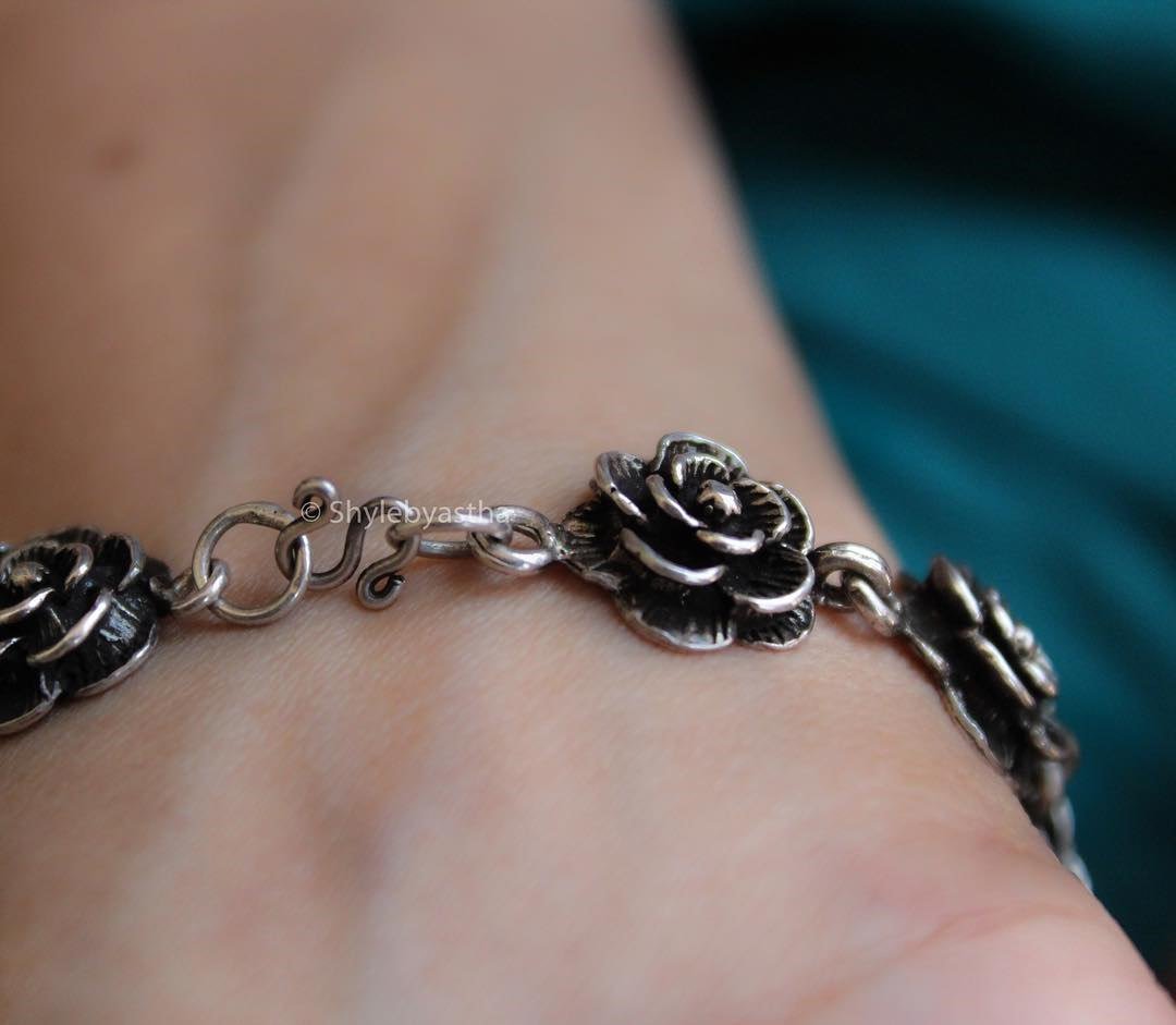 Moh Mini Rose Bracelet