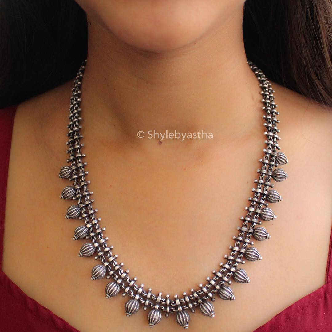 Moh Silver Balls Embossed Necklace