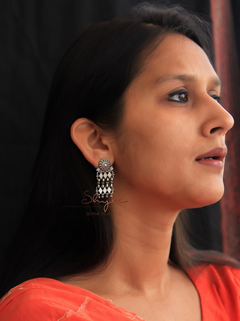 Moh Intricate Jali Ghughri Drop Choker Set