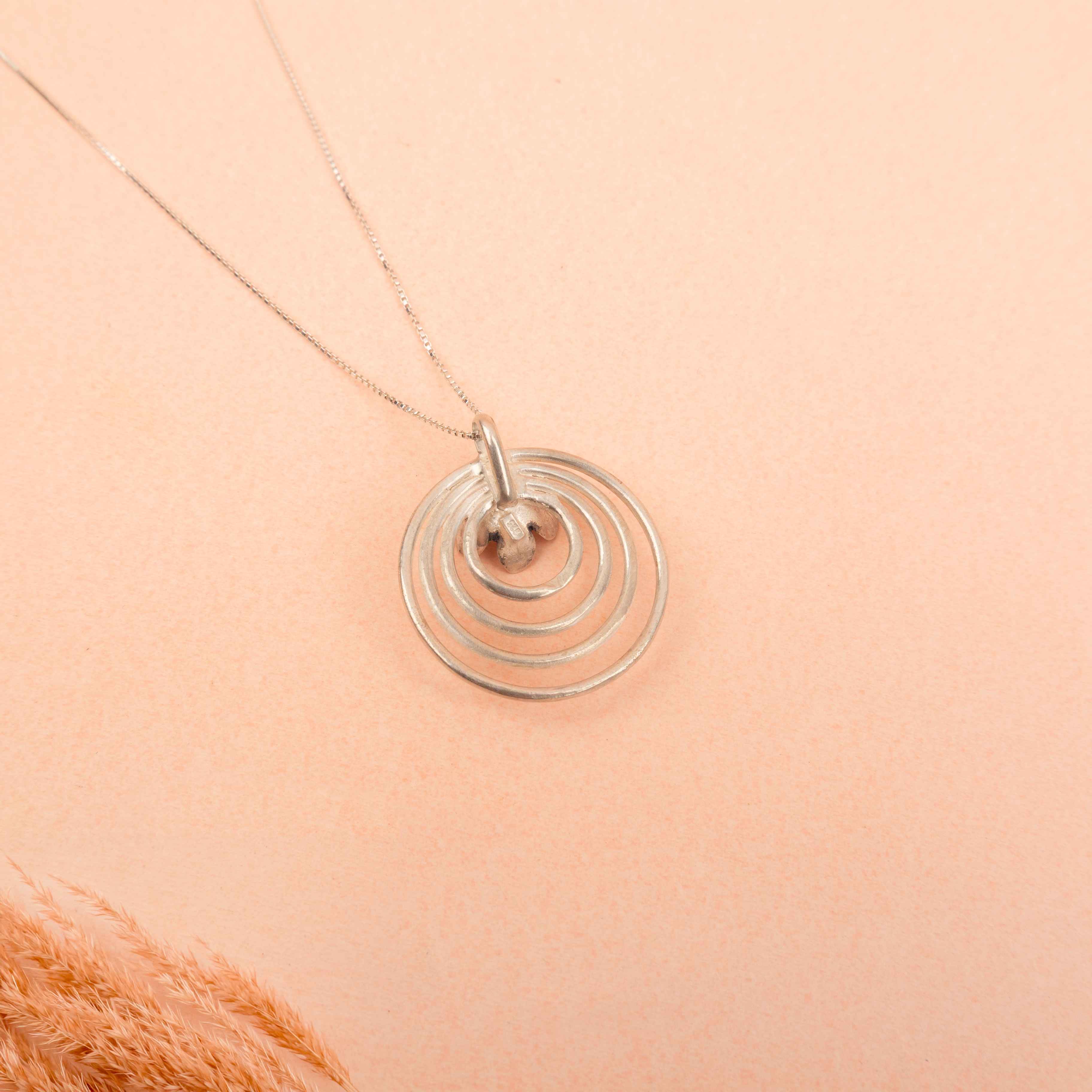 Moh Concentric Flower Embossed Necklace