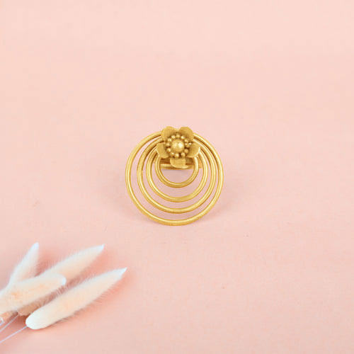 Moh Concentric Flower Embossed Pendant