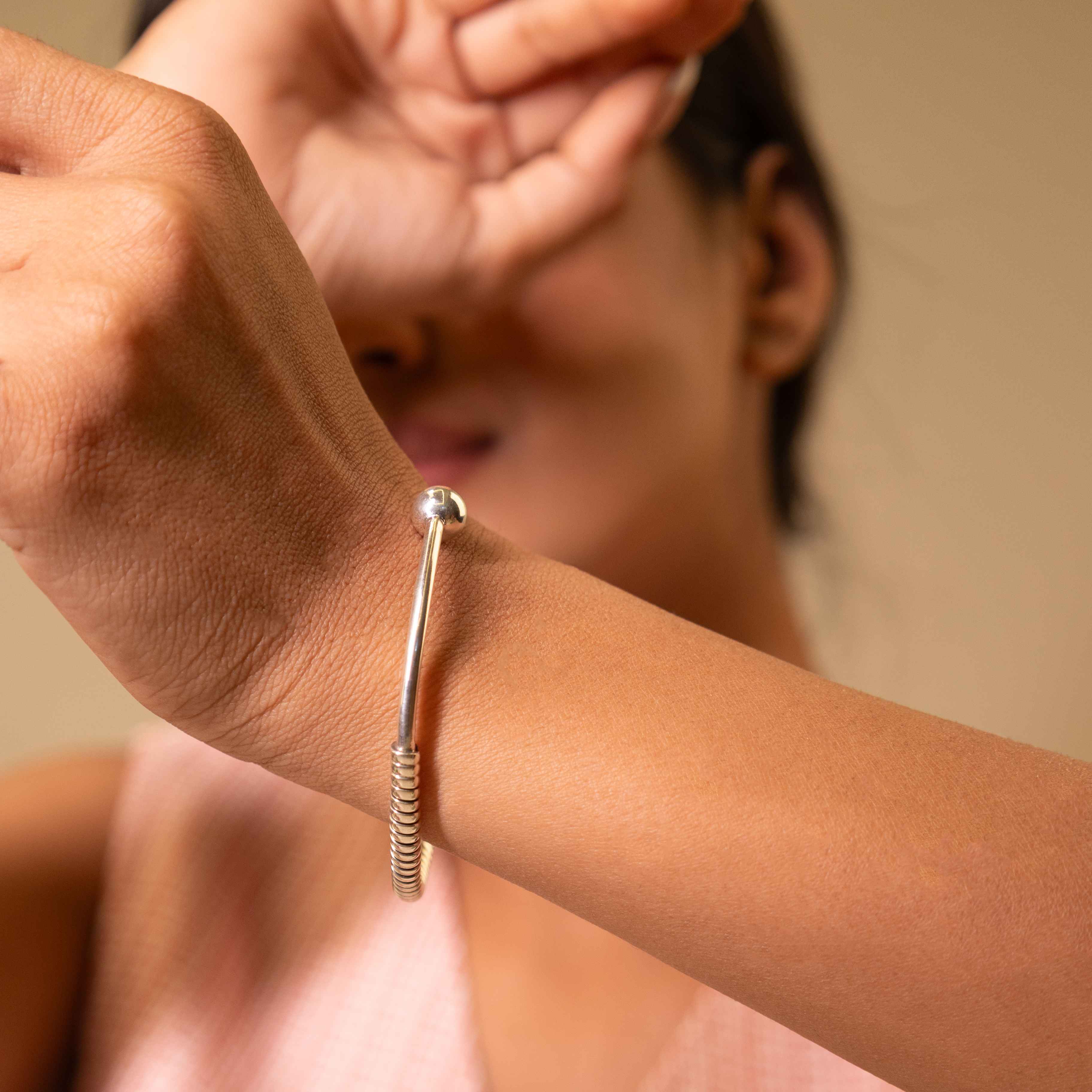 Moh Intricate Ball Everyday Bangle