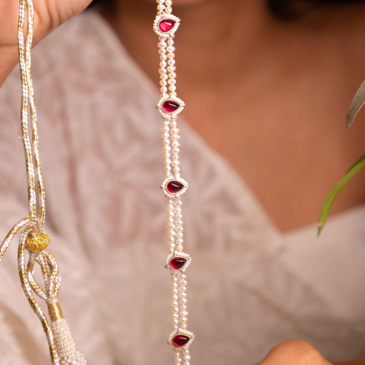Moh Kundan Drop Sadabahaar Moti Choker