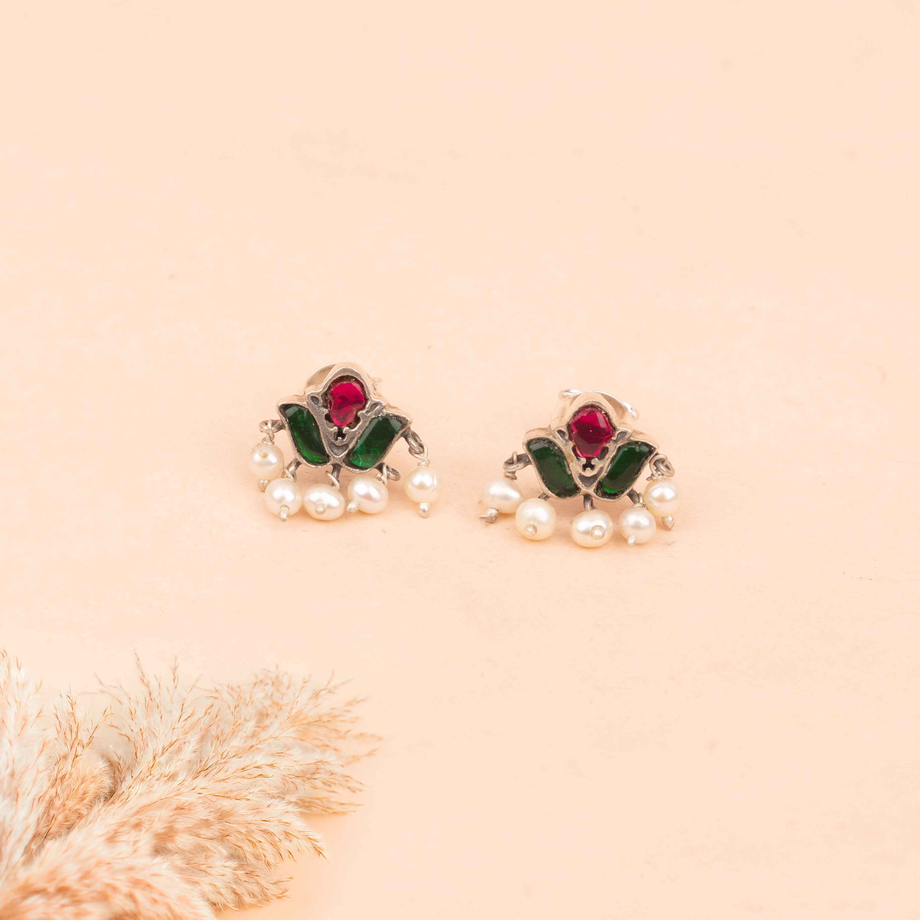 Moh Kundan Pearl Drop Rajwada Stud Earring