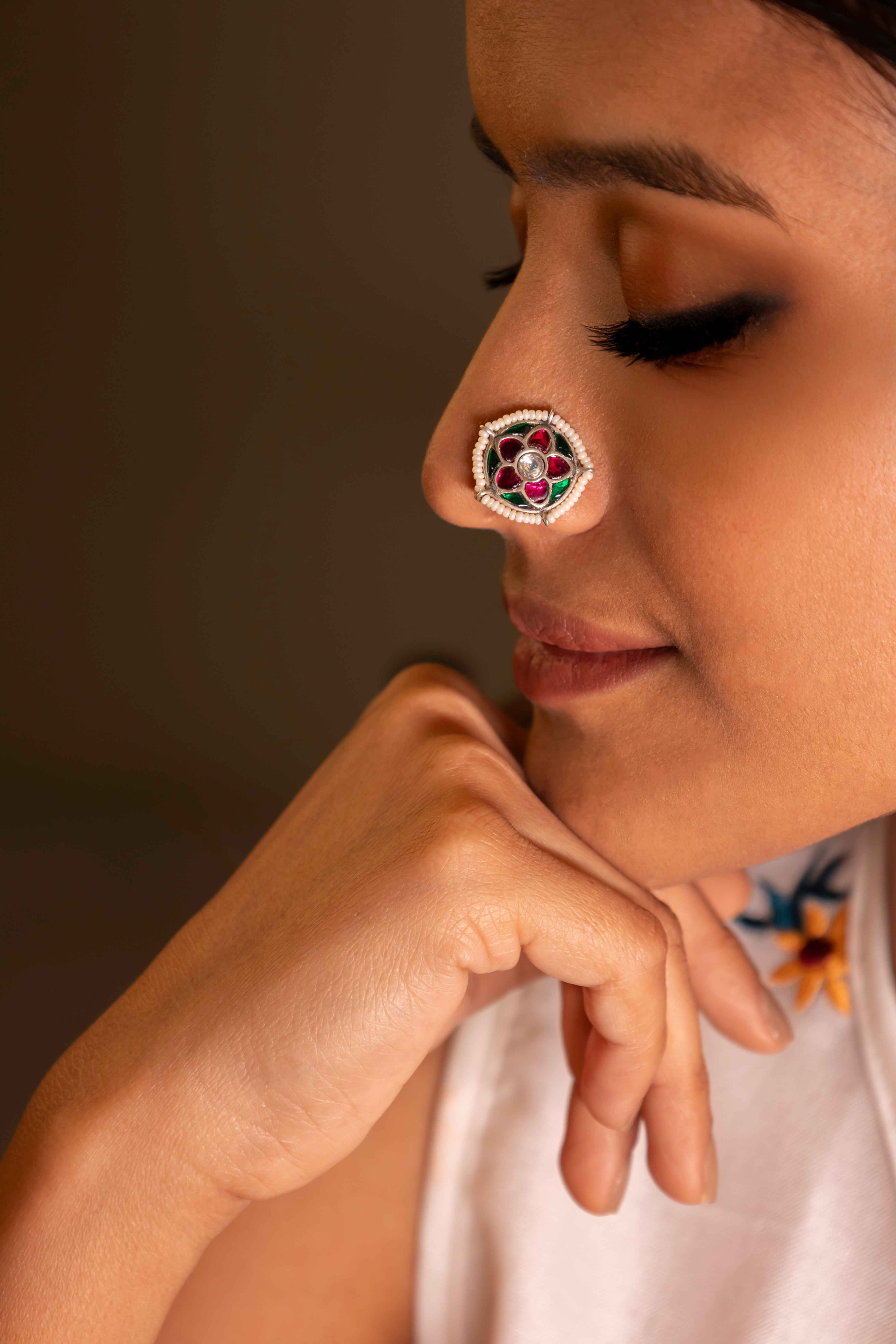 Moh Kundan Phool Shaahi Non Pierced Nose Clip on