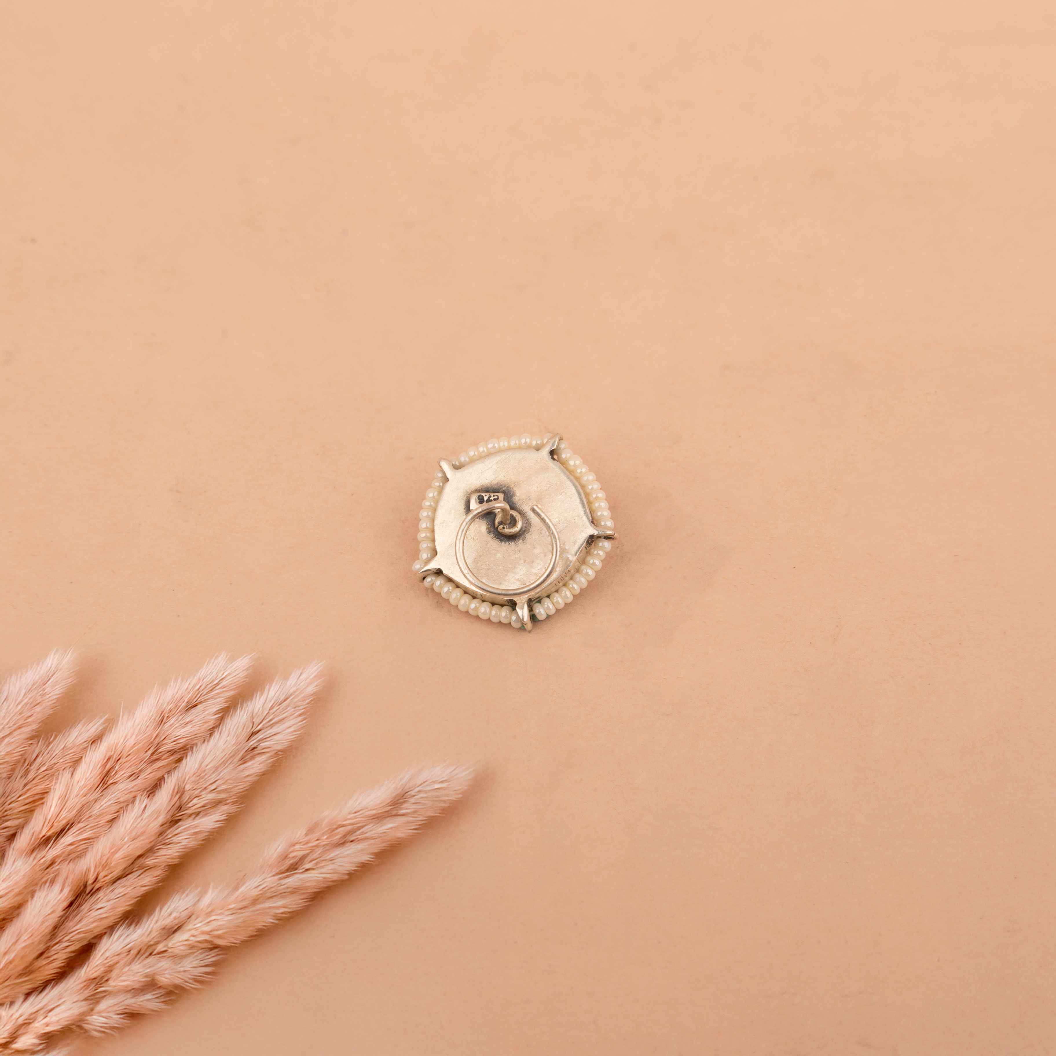 Moh Kundan Phool Shaahi Pierced Nose Pin