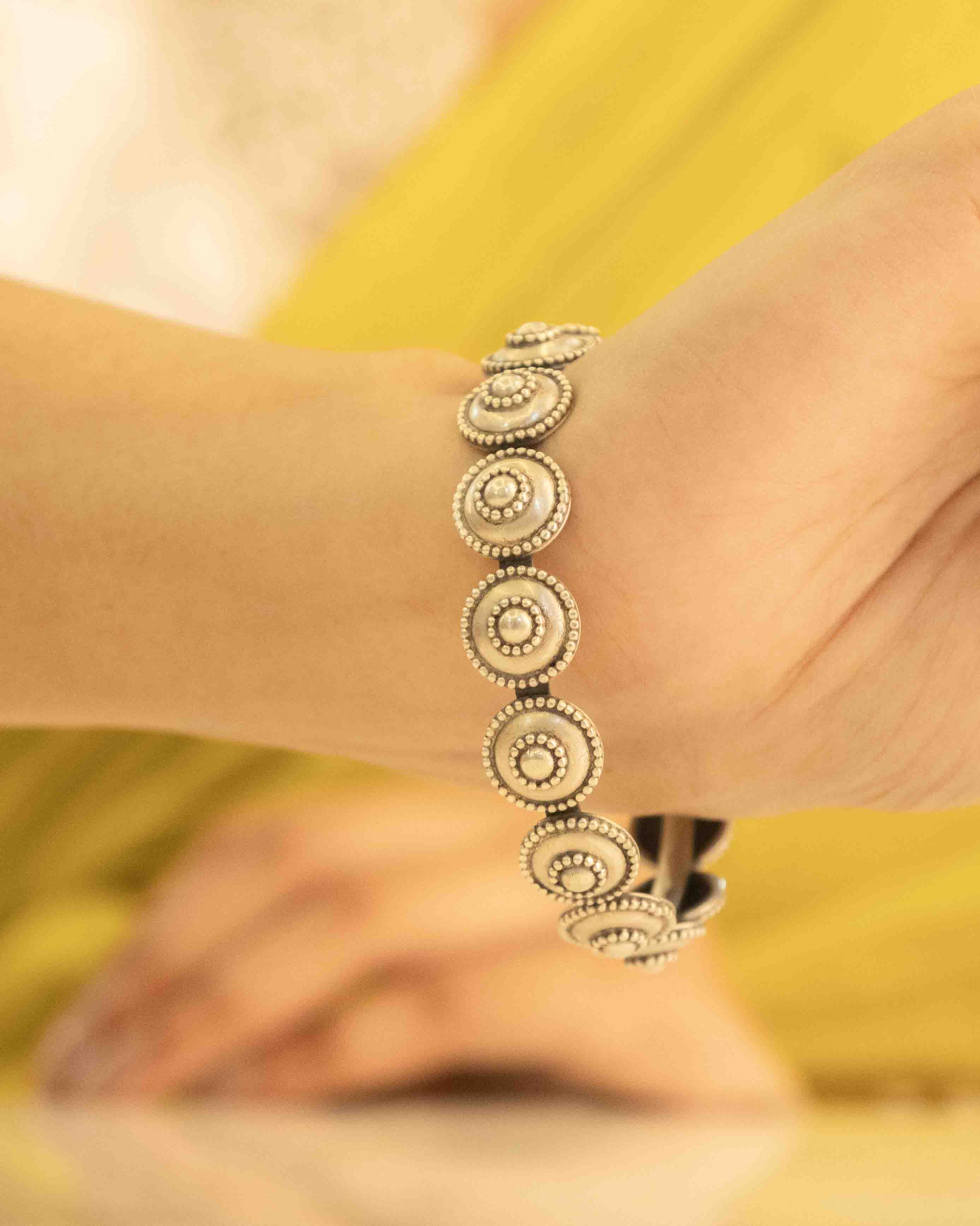 Moh Matte Tikdi Sadabahaar Bangle