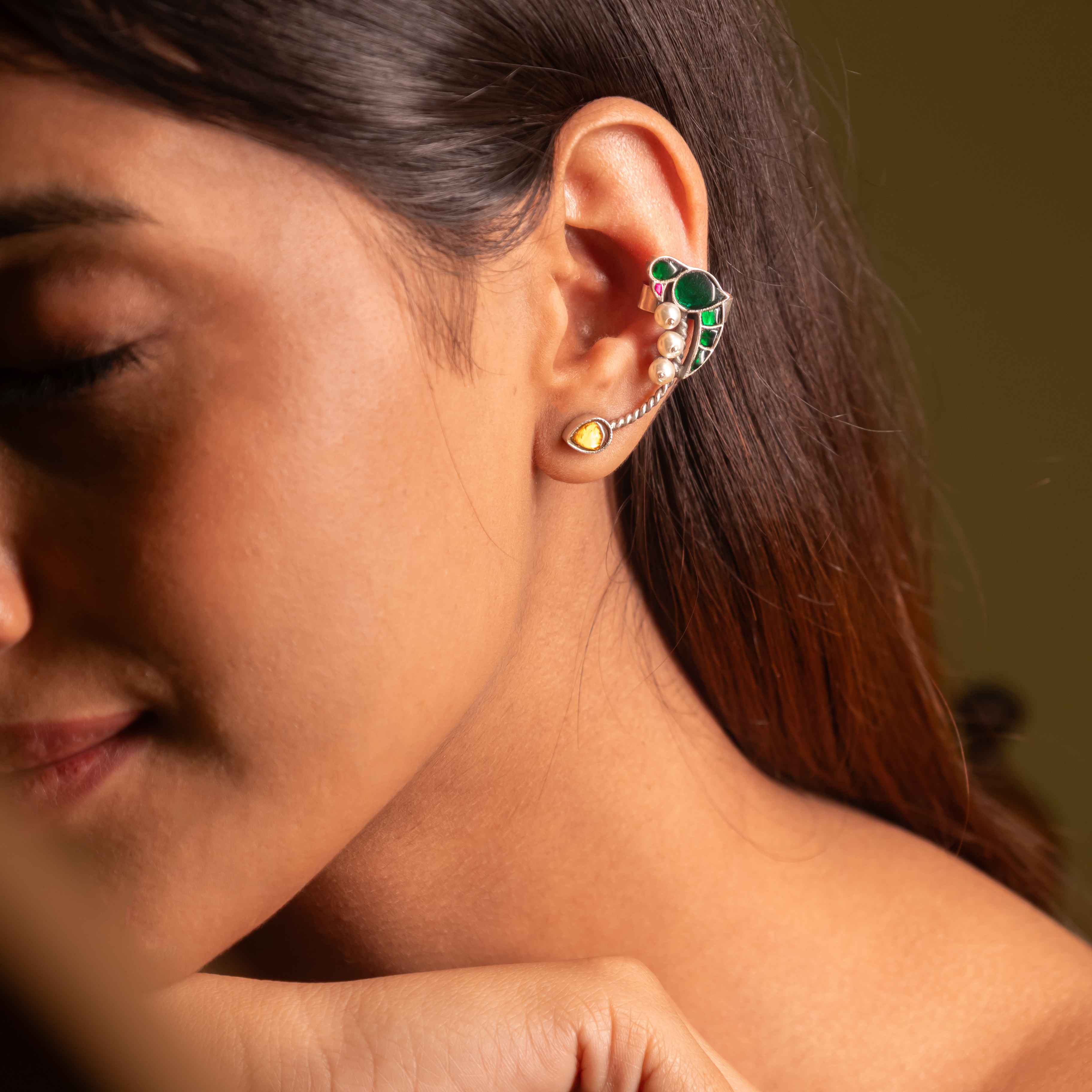 Moh Parrot Kundan Earcuff